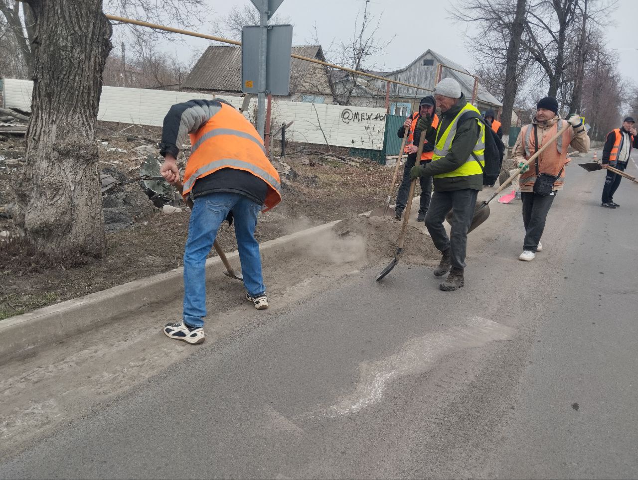 Волноваха встречает весну: город просыпается в чистоте Волноваха встречает весну: город просыпается в чистоте