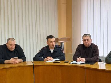 В Донецке полицейские приняли участие в совещании с представителями администрации