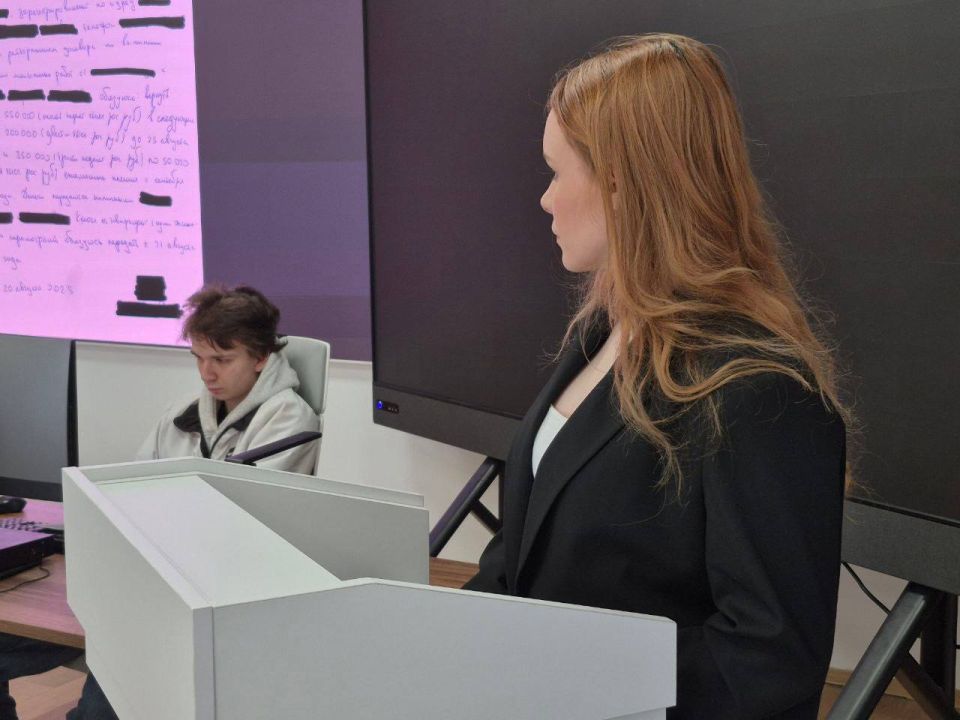 О правах потребителей. Комитетом по защите прав и интересов молодежи была организована лекция, на которой выступил действующий адвокат и медиатор — Алексей Винокуров О правах потребителей. Комитетом по защите прав и интересов молодежи была организована лекция, на которой выступил действующий адвокат и медиатор — Алексей Винокуров
