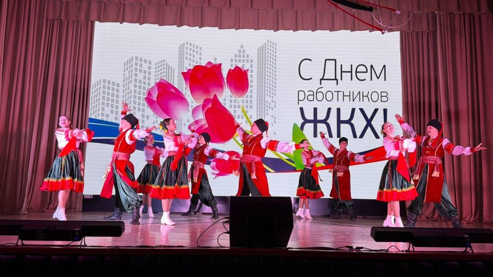 Наталья Великодная: 16 марта в Тельмановском районном Доме культуры в рамках регионального партийного проекта Единой России "Донбасс - наш дом" состоялось праздничное мероприятие, посвящённое Дню работников... Наталья Великодная: 16 марта в Тельмановском районном Доме культуры в рамках регионального партийного проекта Единой России "Донбасс - наш дом" состоялось праздничное мероприятие, посвящённое Дню работников...