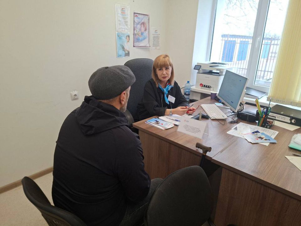Специалисты центра занятости Волновахи рассказали о мерах поддержки для участников специальной военной операции и членов их семей в сфере занятости населения Специалисты центра занятости Волновахи рассказали о мерах поддержки для участников специальной военной операции и членов их семей в сфере занятости населения