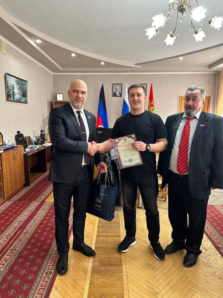 Липецк отправил гуманитарную помощь многодетным семьям Дебальцево