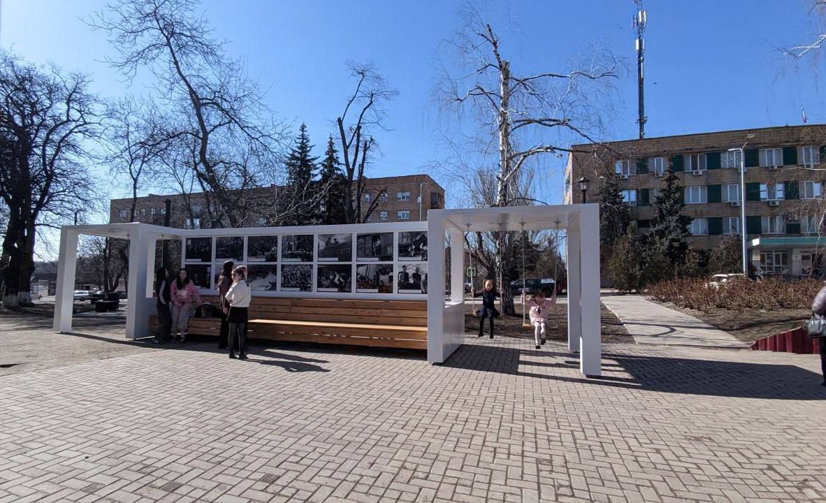 В городах ДНР организовали выставку, посвященную актерам театра и кино В городах ДНР организовали выставку, посвященную актерам театра и кино