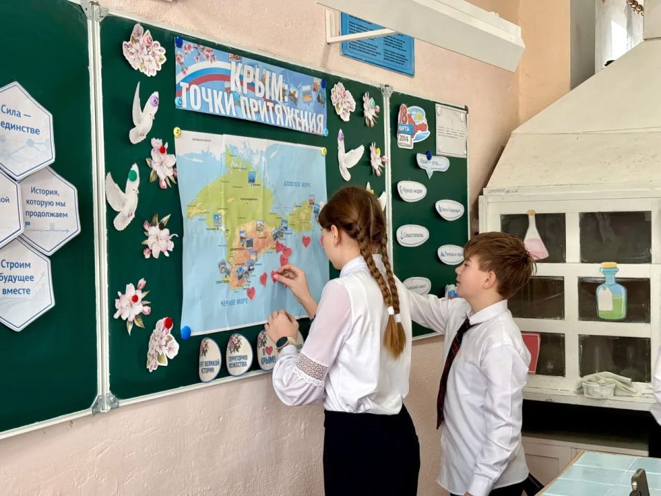Тематический классный час. В рамках партийного проекта "Историческая память" Единой России в школе №15 имени М.С Тематический классный час. В рамках партийного проекта "Историческая память" Единой России в школе №15 имени М.С