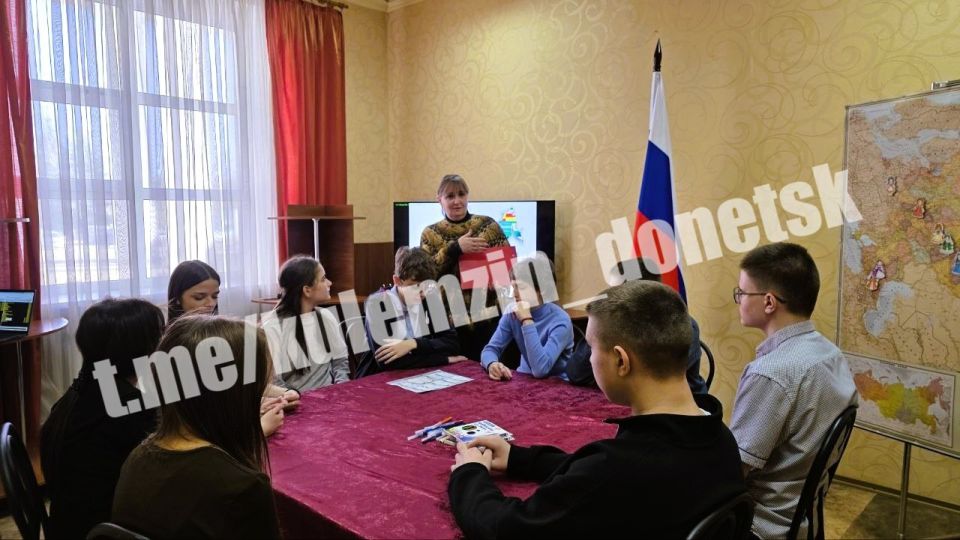 В учреждениях культуры Донецка продолжаются мероприятия в рамках Года единства народов России В учреждениях культуры Донецка продолжаются мероприятия в рамках Года единства народов России