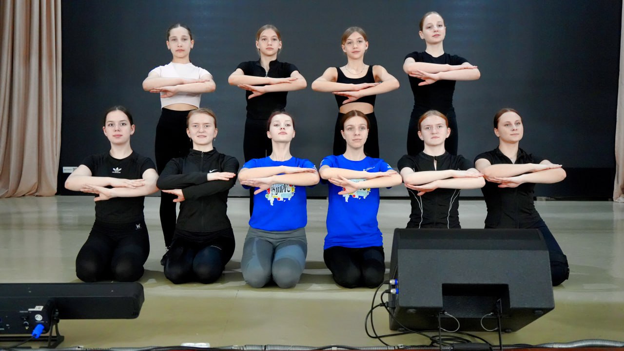 Мастерство в деталях: в Тельмановском Доме культуры прошло модульное занятие проекта «Сцена и роли» Мастерство в деталях: в Тельмановском Доме культуры прошло модульное занятие проекта «Сцена и роли»