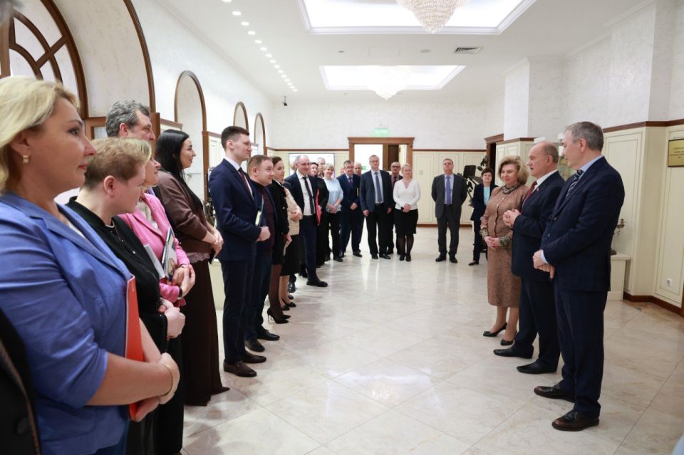 Татьяна Москалькова: В Доме прав человека провела рабочую встречу с руководителем фракции КПРФ Г.А. Зюгановым Татьяна Москалькова: В Доме прав человека провела рабочую встречу с руководителем фракции КПРФ Г.А. Зюгановым