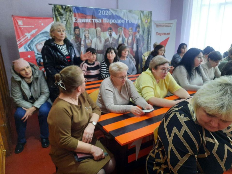 Роман Конев: 17 марта 2026 года депутаты Горловского городского совета от фракции «Единая Россия» — Наталия Ботвина, Эдуард Полепкин, Игорь Толкачёв, Олег Сладкевич — провели встречи с жителями города Роман Конев: 17 марта 2026 года депутаты Горловского городского совета от фракции «Единая Россия» — Наталия Ботвина, Эдуард Полепкин, Игорь Толкачёв, Олег Сладкевич — провели встречи с жителями города