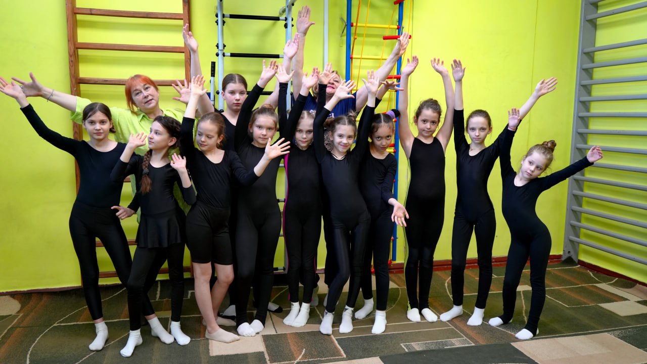 Мастерство в деталях: в Тельмановском Доме культуры прошло модульное занятие проекта «Сцена и роли» Мастерство в деталях: в Тельмановском Доме культуры прошло модульное занятие проекта «Сцена и роли»