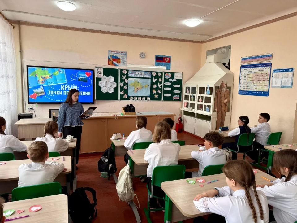 Тематический классный час. В рамках партийного проекта "Историческая память" Единой России в школе №15 имени М.С Тематический классный час. В рамках партийного проекта "Историческая память" Единой России в школе №15 имени М.С
