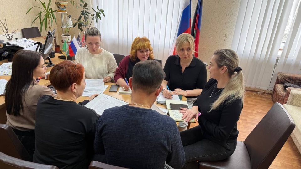 Иван Приходько: В Центрально-Городском районе Горловки прошли встречи лидеров общественного мнения с жителями Иван Приходько: В Центрально-Городском районе Горловки прошли встречи лидеров общественного мнения с жителями