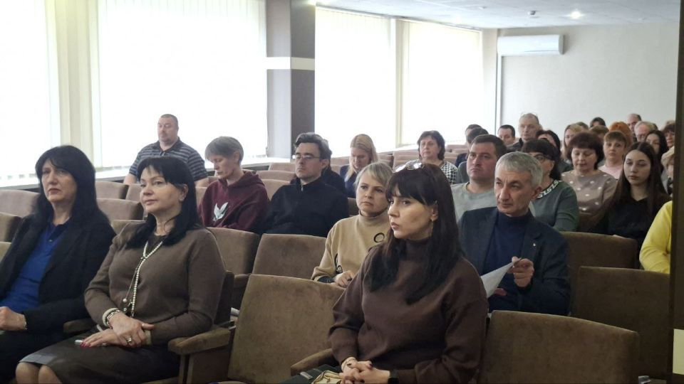 Валентин Левченко: Идеи, которые меняют наш район: итоги встречи в «Донецком ЦСМ» Валентин Левченко: Идеи, которые меняют наш район: итоги встречи в «Донецком ЦСМ»