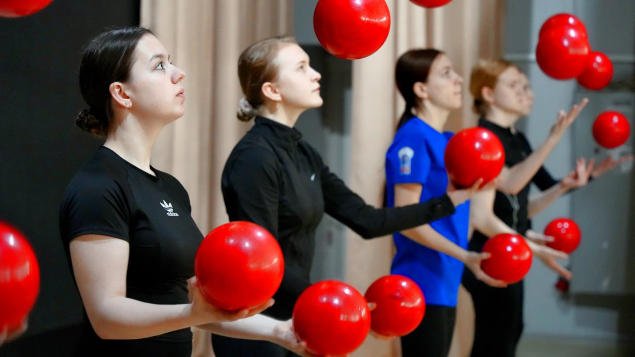 Мастерство в деталях: в Тельмановском Доме культуры прошло модульное занятие проекта «Сцена и роли»