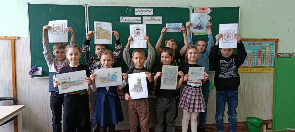 Наш любимый Крым. В ГБОУ "СШ №13 г.о. Иловайск" успешно реализован цикл мероприятий в рамках национального проекта "Молодежь и дети", посвященных Дню воссоединения Крыма с Россией Наш любимый Крым. В ГБОУ "СШ №13 г.о. Иловайск" успешно реализован цикл мероприятий в рамках национального проекта "Молодежь и дети", посвященных Дню воссоединения Крыма с Россией