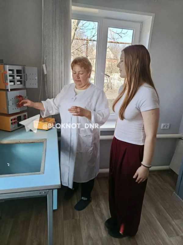 «Я хочу стать агрономом»: в Тельмановской лаборатории прошла экскурсия для юной гимназистки «Я хочу стать агрономом»: в Тельмановской лаборатории прошла экскурсия для юной гимназистки