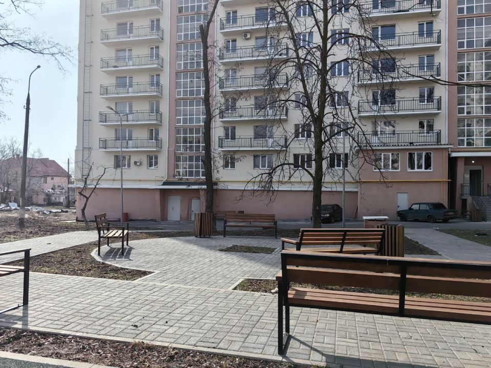 Вот такой двор уже ждёт возвращения жителей дома на пр. Металлургов Вот такой двор уже ждёт возвращения жителей дома на пр. Металлургов