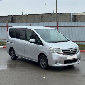 1 420 т.p. Nissan Serena, 2011 г.в