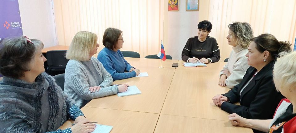 Депутат Дебальцевского городского совета от партии "Единая Россия" Елена Кошман провела рабочую встречу с трудовым коллективом ГБОУ №4. Мероприятие прошло в духе конструктивного диалога и стало важной площадкой для... Депутат Дебальцевского городского совета от партии "Единая Россия" Елена Кошман провела рабочую встречу с трудовым коллективом ГБОУ №4. Мероприятие прошло в духе конструктивного диалога и стало важной площадкой для...