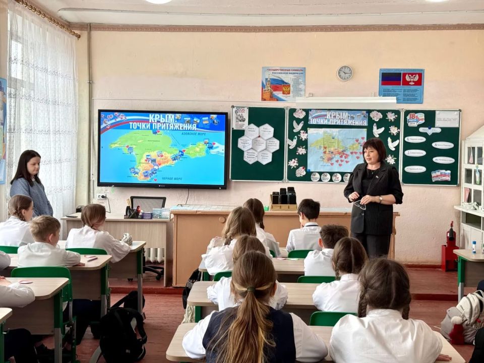 Тематический классный час. В рамках партийного проекта "Историческая память" Единой России в школе №15 имени М.С Тематический классный час. В рамках партийного проекта "Историческая память" Единой России в школе №15 имени М.С