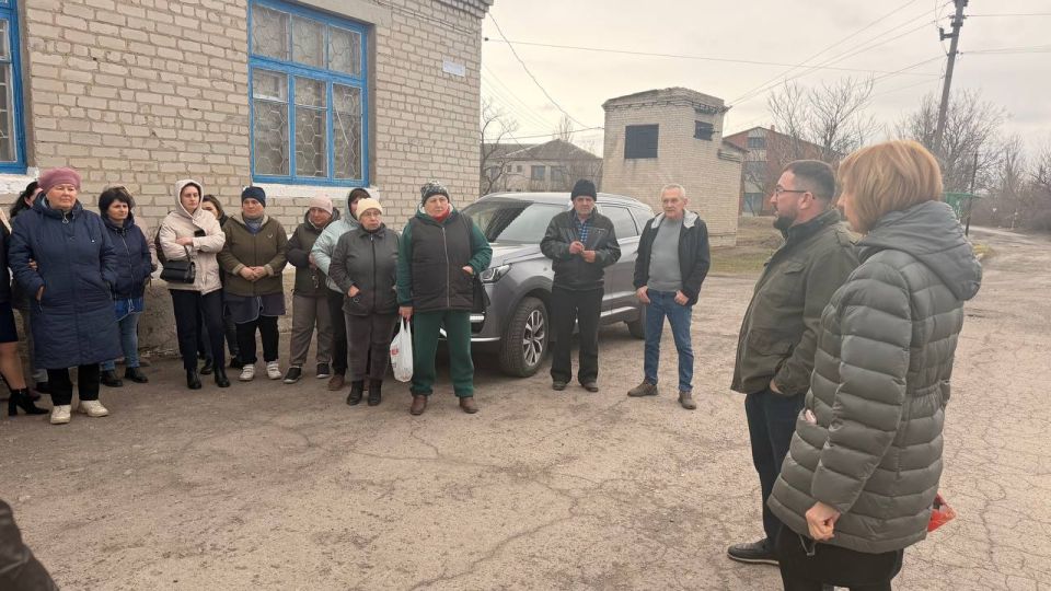 Дмитрий Блинов: Встреча с жителями села Петровское – один из наиболее эффективных способов решения вопросов Дмитрий Блинов: Встреча с жителями села Петровское – один из наиболее эффективных способов решения вопросов