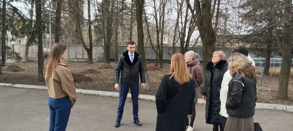 16 марта 2026 года депутат Макеевского городского совета Сергей Зуев провел встречу по адресу: г.о. Макеевка, г. Макеевка, ул. Панченко,53, в рамках поручения Главы ДНР Дениса Пушилина 16 марта 2026 года депутат Макеевского городского совета Сергей Зуев провел встречу по адресу: г.о. Макеевка, г. Макеевка, ул. Панченко,53, в рамках поручения Главы ДНР Дениса Пушилина