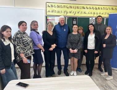 Обсуждение будущего детей Донбасса: Андрей Бедило провел встречи с родителями и школьниками