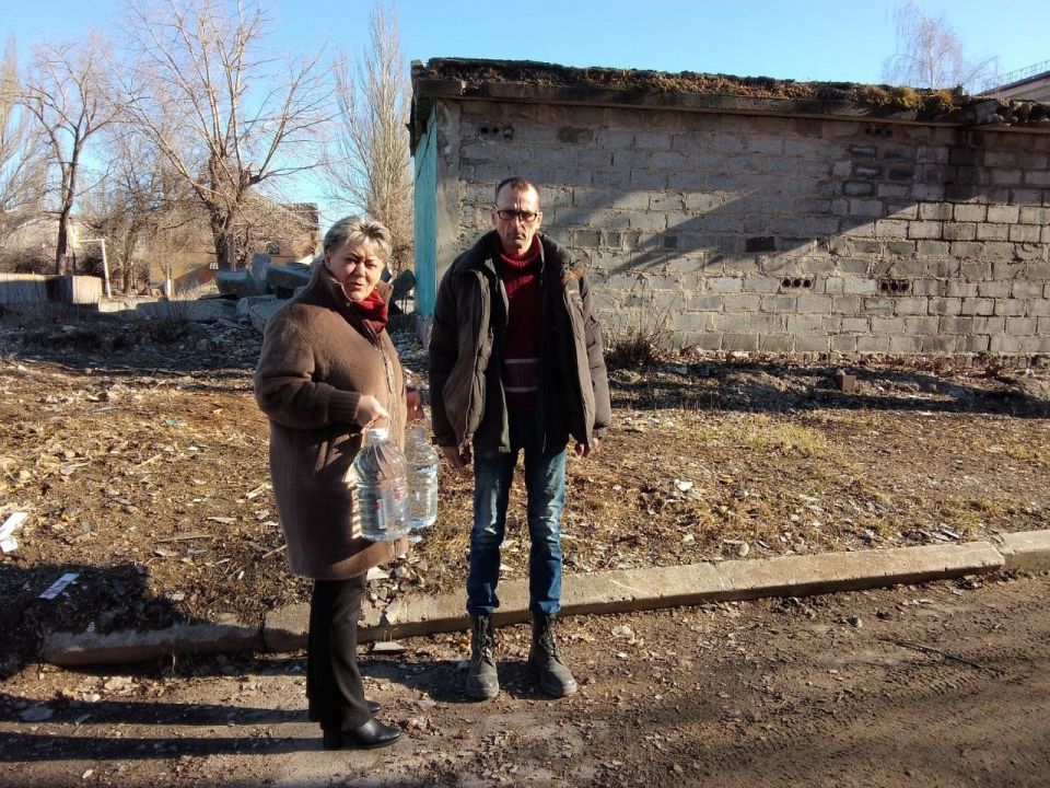 Роман Конев: 18 марта 2026 года депутаты Горловского городского совета от «Единой России» — София Потапова, Светлана Кочетова, Александр Бобровский, Алексей Костин, Инесса Матвейчук, Николай Гальченко — посетили места... Роман Конев: 18 марта 2026 года депутаты Горловского городского совета от «Единой России» — София Потапова, Светлана Кочетова, Александр Бобровский, Алексей Костин, Инесса Матвейчук, Николай Гальченко — посетили места...