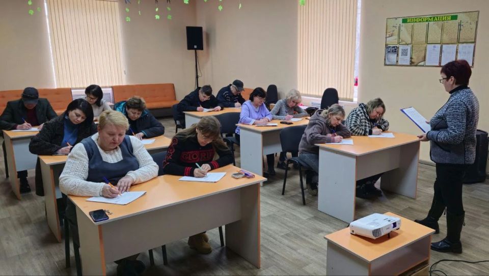 В рамках Года единства народов России, объявленного в соответствии с Указом Президента Российской Федерации от 25 декабря 2025 г. № 962, Федеральное государственное бюджетное учреждение «Дом народов России», при поддержке... В рамках Года единства народов России, объявленного в соответствии с Указом Президента Российской Федерации от 25 декабря 2025 г. № 962, Федеральное государственное бюджетное учреждение «Дом народов России», при поддержке...