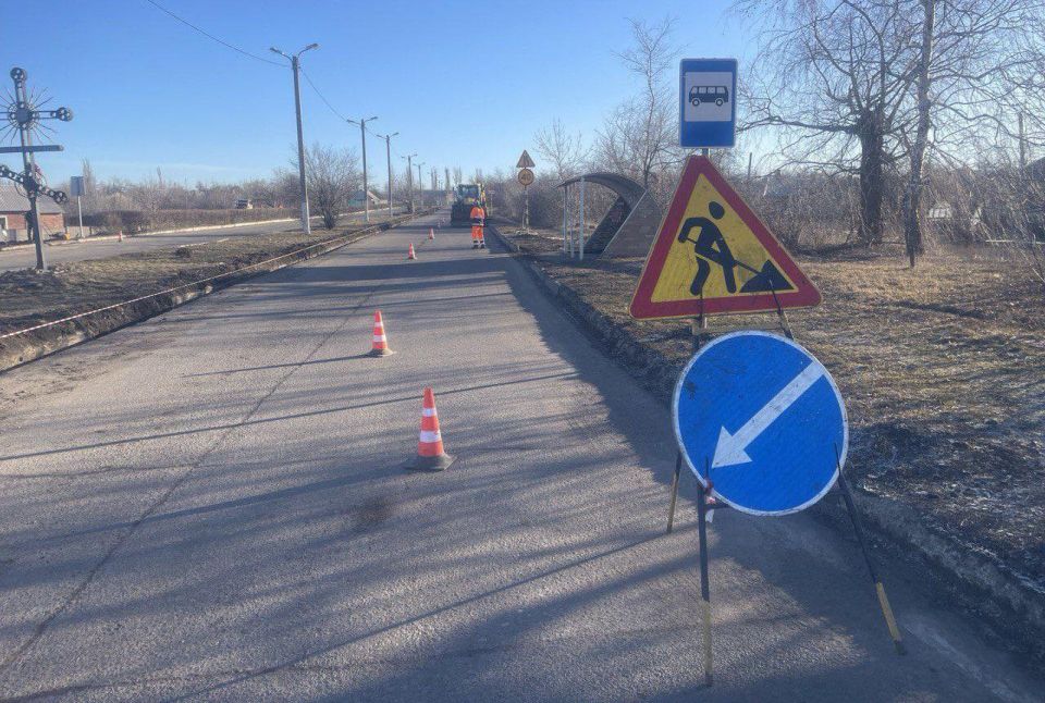 Сергей Желновач: Дорожные строители из Хабаровского края подготовили к реконструкции две дороги в Дебальцево Сергей Желновач: Дорожные строители из Хабаровского края подготовили к реконструкции две дороги в Дебальцево