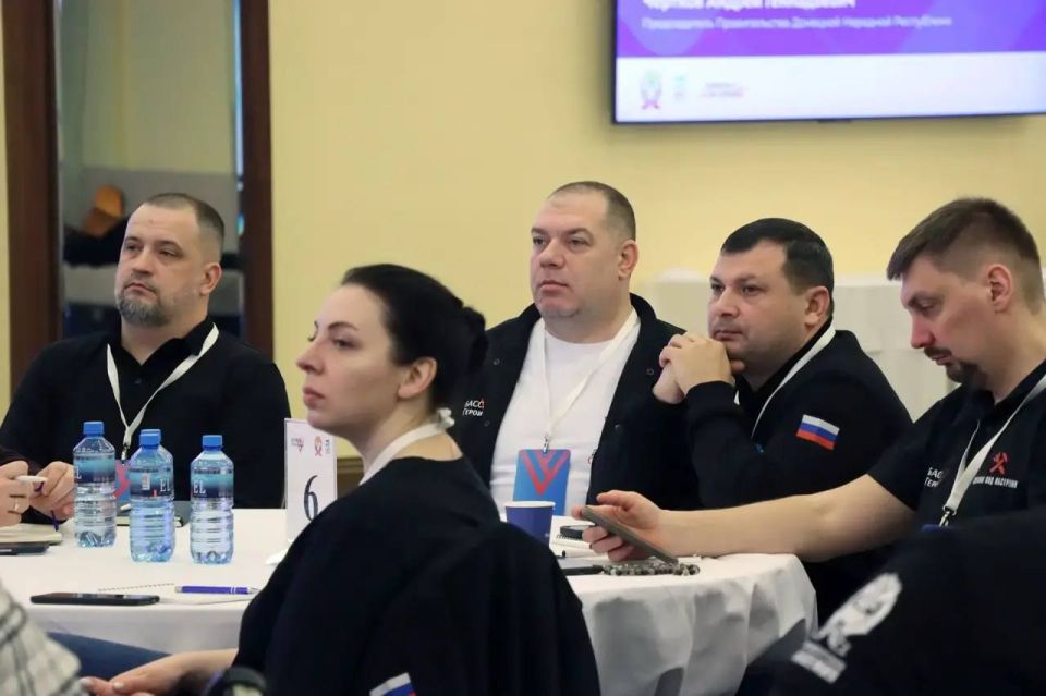 Андрей Чертков: Сегодня выступил перед участниками проекта «Донбасс. Свои Герои» Андрей Чертков: Сегодня выступил перед участниками проекта «Донбасс. Свои Герои»