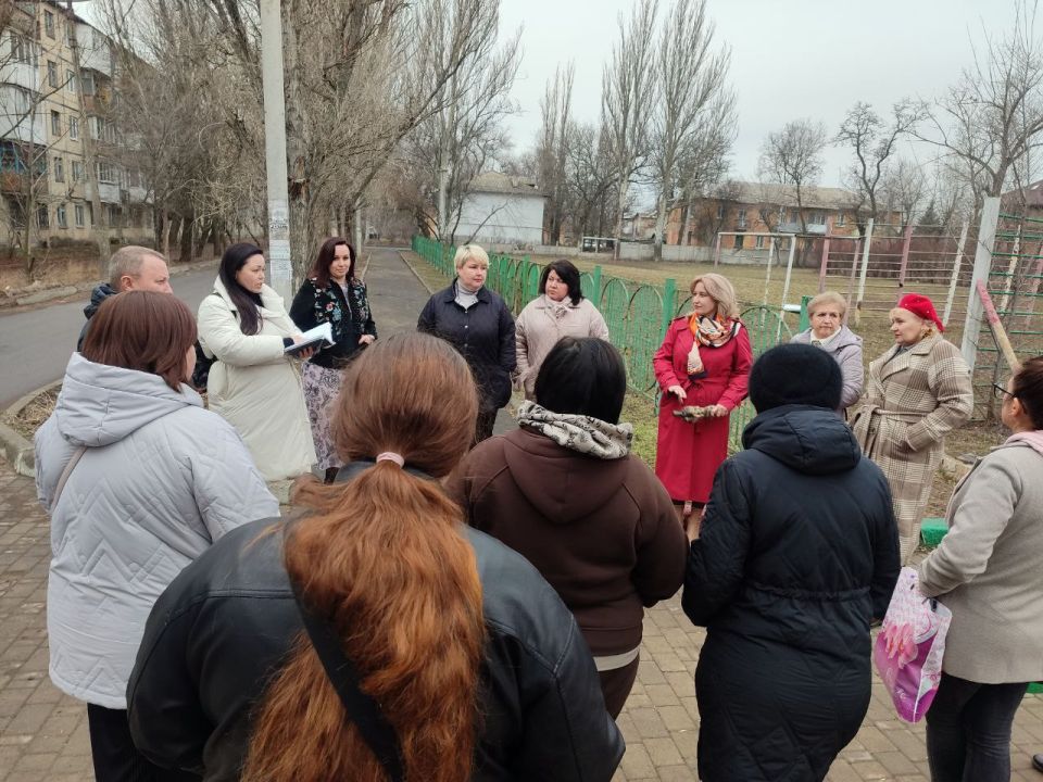 По поручению Главы Донецкой Народной Республики Дениса Владимировича Пушилина 17 марта 2026 года в Калининском районе г. Донецка совместно с первым заместителем руководителя Управы Калининского района Романом Владимировичем... По поручению Главы Донецкой Народной Республики Дениса Владимировича Пушилина 17 марта 2026 года в Калининском районе г. Донецка совместно с первым заместителем руководителя Управы Калининского района Романом Владимировичем...