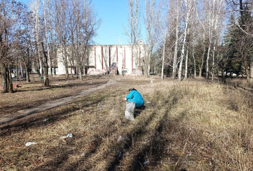 Роман Конев: Жители Калининского района Горловки, предприниматели и сотрудники местных предприятий объединили усилия для проведения двухмесячника по благоустройству Роман Конев: Жители Калининского района Горловки, предприниматели и сотрудники местных предприятий объединили усилия для проведения двухмесячника по благоустройству