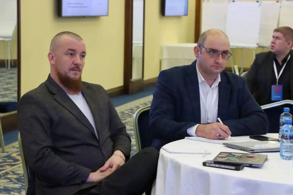 Андрей Чертков: Сегодня выступил перед участниками проекта «Донбасс. Свои Герои» Андрей Чертков: Сегодня выступил перед участниками проекта «Донбасс. Свои Герои»