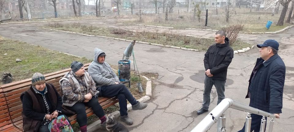 Таймураз Арсоев: Провел встречу с жителями села Никольское, чтобы услышать из первых уст, какая помощь им сейчас наиболее необходима Таймураз Арсоев: Провел встречу с жителями села Никольское, чтобы услышать из первых уст, какая помощь им сейчас наиболее необходима