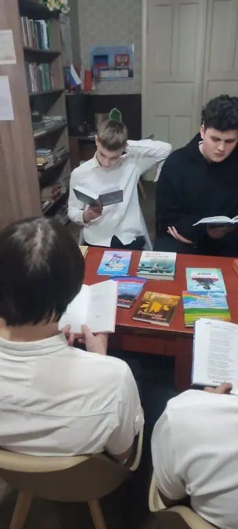 В Старобешевском округе состоялся час поэтического откровения «Поэзию, как трепет сердца, никто не может отменить» В Старобешевском округе состоялся час поэтического откровения «Поэзию, как трепет сердца, никто не может отменить»