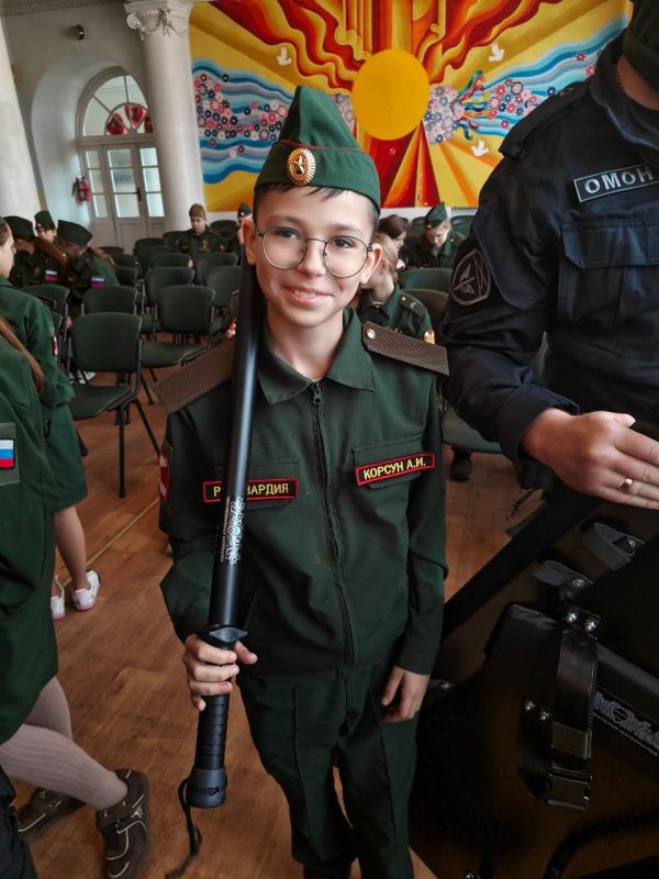 В школе Ждановки прошло мероприятие к Дню войск Национальной гвардии Российской Федерации В школе Ждановки прошло мероприятие к Дню войск Национальной гвардии Российской Федерации