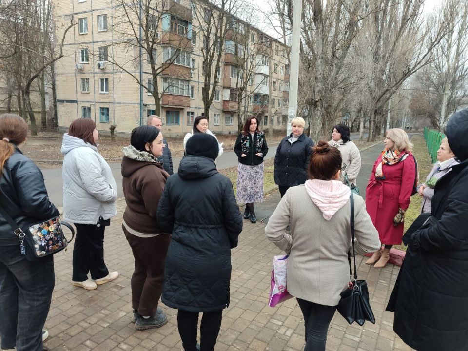 По поручению Главы Донецкой Народной Республики Дениса Владимировича Пушилина 17 марта 2026 года в Калининском районе г. Донецка совместно с первым заместителем руководителя Управы Калининского района Романом Владимировичем... По поручению Главы Донецкой Народной Республики Дениса Владимировича Пушилина 17 марта 2026 года в Калининском районе г. Донецка совместно с первым заместителем руководителя Управы Калининского района Романом Владимировичем...