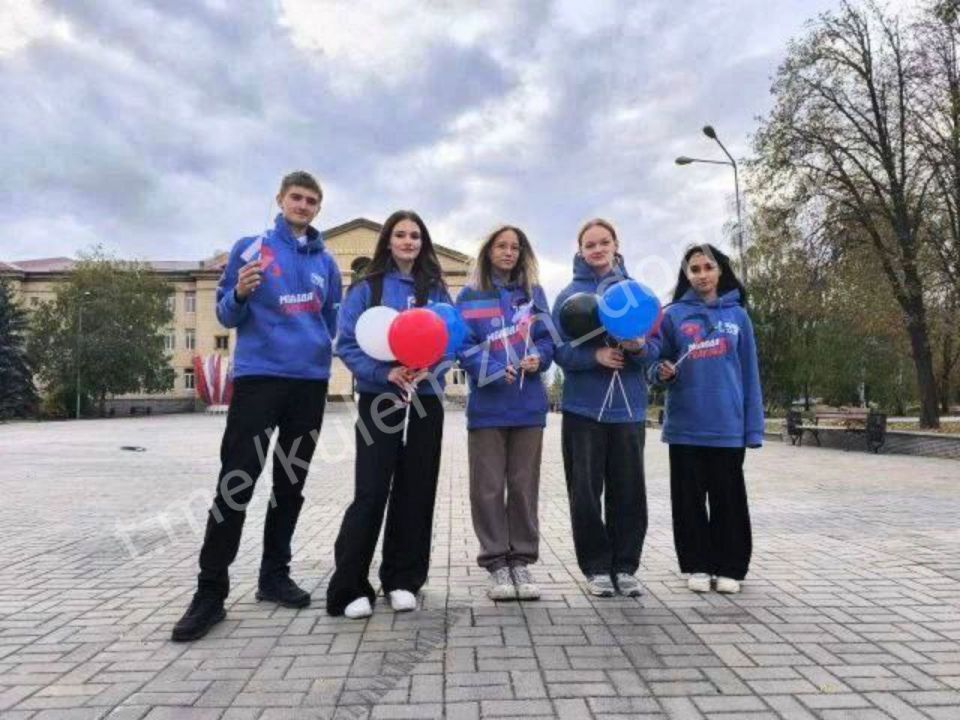 Крым – это Россия!. В Донецке проходят тематические мероприятия и акции, приуроченные ко Дню воссоединение Крыма с Российской Федерацией Крым – это Россия!. В Донецке проходят тематические мероприятия и акции, приуроченные ко Дню воссоединение Крыма с Российской Федерацией