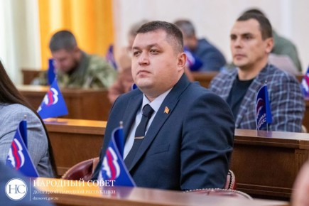 Глава ДНР Денис Пушилин вместе с первым заместителем Руководителя Администрации Президента РФ Сергеем Кириенко, финалистами и участниками #МЫВМЕСТЕ посетили в Молодежном центре «30/09» выставку «Россия — моя история» и...