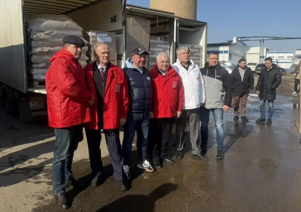 Заместитель Председателя Народного Совета Николай Сытов принял участие в отправке 151-го гуманитарного конвоя в Донецкую Народную Республику Заместитель Председателя Народного Совета Николай Сытов принял участие в отправке 151-го гуманитарного конвоя в Донецкую Народную Республику
