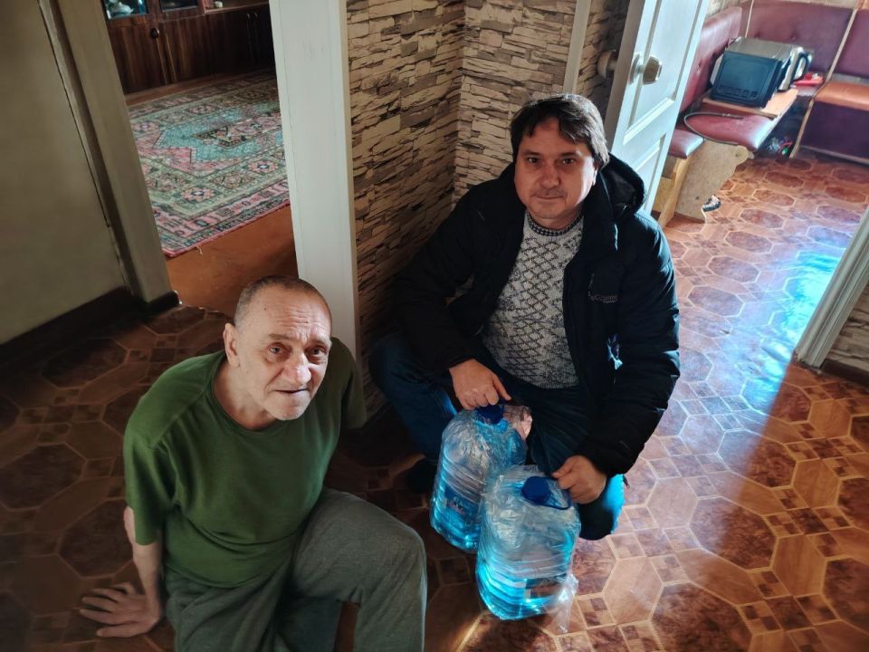 Роман Конев: 18 марта 2026 года депутаты Горловского городского совета от «Единой России» — София Потапова, Светлана Кочетова, Александр Бобровский, Алексей Костин, Инесса Матвейчук, Николай Гальченко — посетили места... Роман Конев: 18 марта 2026 года депутаты Горловского городского совета от «Единой России» — София Потапова, Светлана Кочетова, Александр Бобровский, Алексей Костин, Инесса Матвейчук, Николай Гальченко — посетили места...