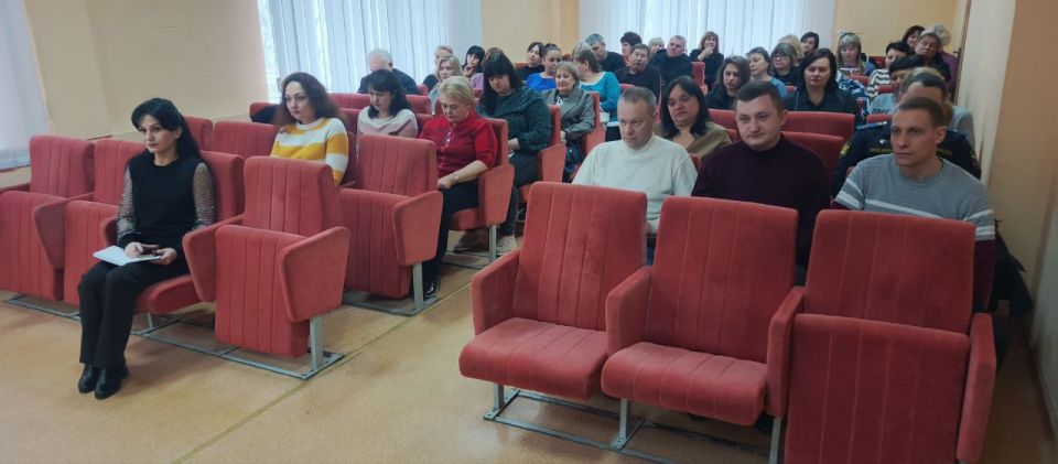 Сегодня, 18 марта 2026 года, руководитель Управы Алексей Дмитрюк совместно с руководителем аппарата Администрации городского округа Донецк Анной Лаврушко, депутатом Народного Совета фракции Единая Россия Александром... Сегодня, 18 марта 2026 года, руководитель Управы Алексей Дмитрюк совместно с руководителем аппарата Администрации городского округа Донецк Анной Лаврушко, депутатом Народного Совета фракции Единая Россия Александром...