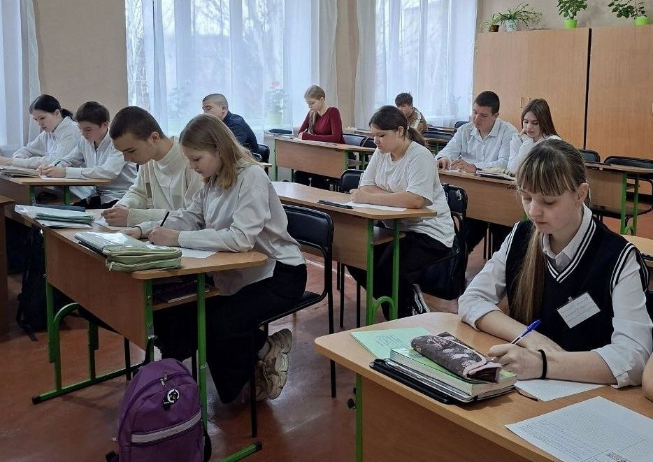 Сергей Желновач: Обучающиеся ГБОУ «Мироновская школа № 10 г.о. Дебальцево» приняли участие во Всероссийской просветительской акции «Россия – семья семей», которая прошла 18 марта 2026 года в рамках Дня воссоединения Крыма с... Сергей Желновач: Обучающиеся ГБОУ «Мироновская школа № 10 г.о. Дебальцево» приняли участие во Всероссийской просветительской акции «Россия – семья семей», которая прошла 18 марта 2026 года в рамках Дня воссоединения Крыма с...