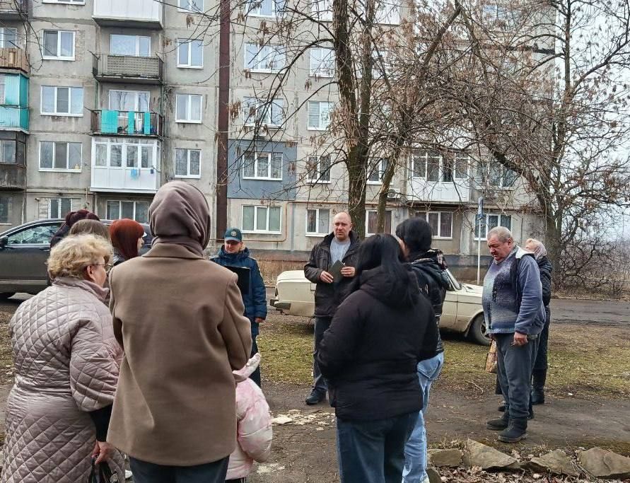 В рамках поручения Главы Республики Дениса Пушилина в Советском внутригородском районе городского округа Макеевка продолжаются встречи с населением с целью выявления актуальных проблемных вопросов в ходе открытого общения В рамках поручения Главы Республики Дениса Пушилина в Советском внутригородском районе городского округа Макеевка продолжаются встречи с населением с целью выявления актуальных проблемных вопросов в ходе открытого общения