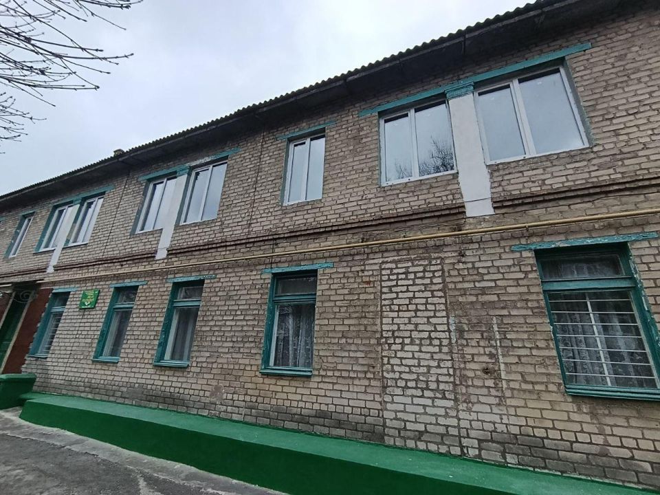 Кузбасс завершает замену 48 окон в пострадавшем образовательном учреждении Горловки Кузбасс завершает замену 48 окон в пострадавшем образовательном учреждении Горловки