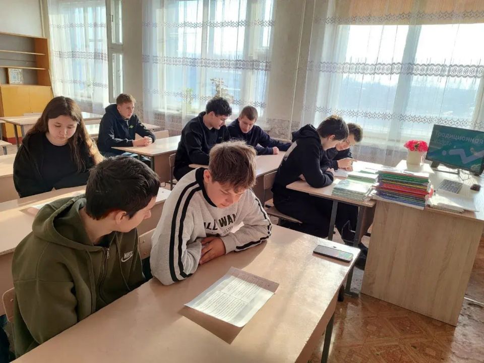 В школах Шахтерского округа провели профориентационные занятия «Поговори с родителями» В школах Шахтерского округа провели профориентационные занятия «Поговори с родителями»