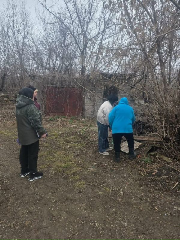 Встреча с населением. 18 марта депутат Енакиевского городского совета, фракции Единая Россия Елена Лысенко провела встречу с населением по адресу: г. Енакиево, пр. Забойщиков, д. 7. В обсуждении приняли участие... Встреча с населением. 18 марта депутат Енакиевского городского совета, фракции Единая Россия Елена Лысенко провела встречу с населением по адресу: г. Енакиево, пр. Забойщиков, д. 7. В обсуждении приняли участие...