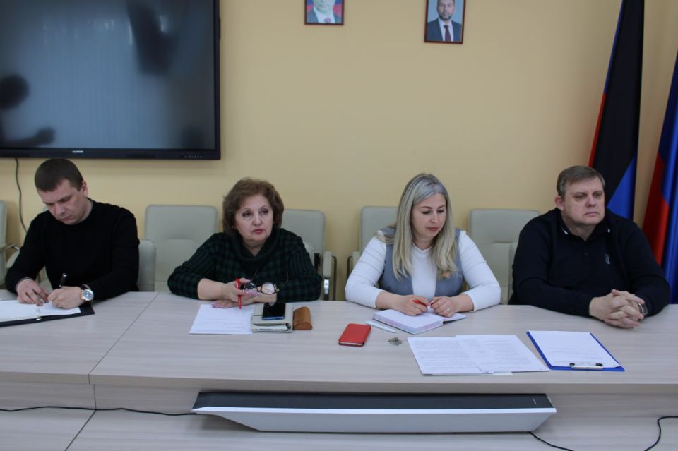 Иван Приходько: Принял участие в заседании Координационного совета по взаимодействию с местным отделением Общероссийского общественно-государственного движения детей и молодежи «Движение Первых» в городском округе Горловка Иван Приходько: Принял участие в заседании Координационного совета по взаимодействию с местным отделением Общероссийского общественно-государственного движения детей и молодежи «Движение Первых» в городском округе Горловка