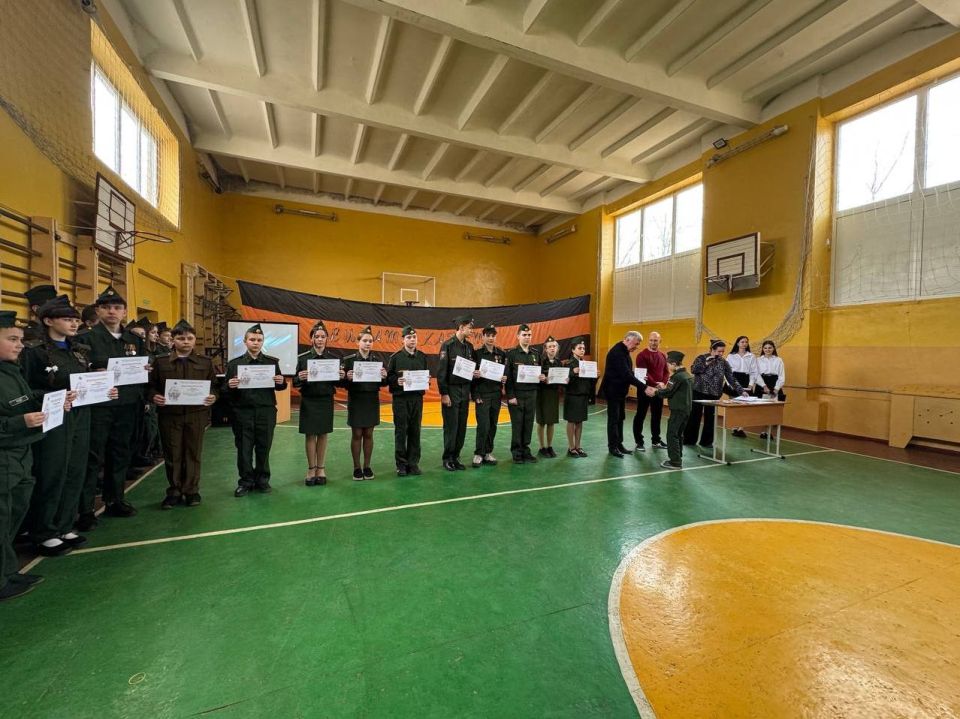 В Ждановке прошло торжественное чествование юных патриотов «Виват, кадет» В Ждановке прошло торжественное чествование юных патриотов «Виват, кадет»