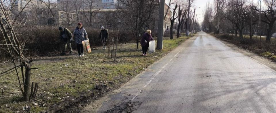 Сегодня, 19 марта 2026 года, в рамках проекта «Городская среда», реализуемого Единой Россией , жители Кировского района приняли участие в традиционной экологической акции «Чистый четверг» Сегодня, 19 марта 2026 года, в рамках проекта «Городская среда», реализуемого Единой Россией , жители Кировского района приняли участие в традиционной экологической акции «Чистый четверг»